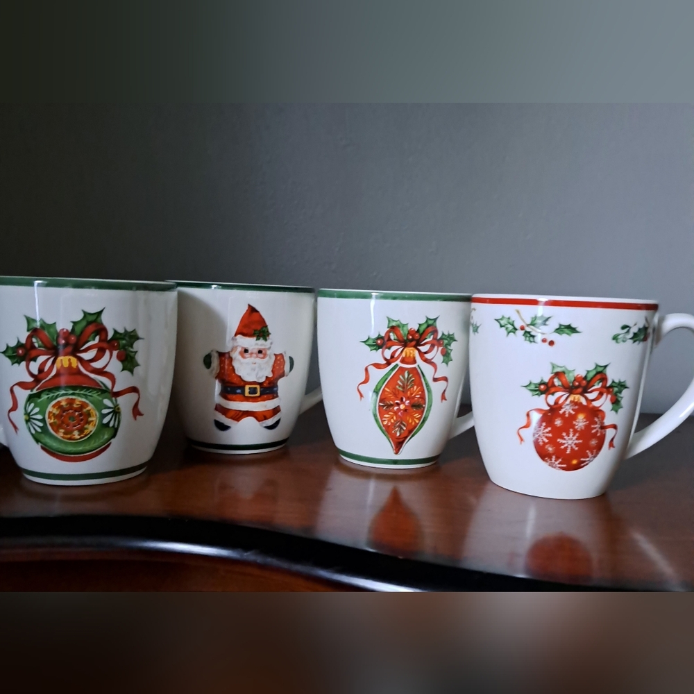 Christopher Radko  Holiday Mug Set - Green and Red
